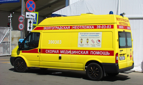Автомобиль реанимации у стадиона "Волгоград-Арена". Фото Вячеслава Ященко для "Кавказского узла" Автомобиль реанимации у стадиона "Волгоград-Арена". Фото Вячеслава Ященко для "Кавказского узла"