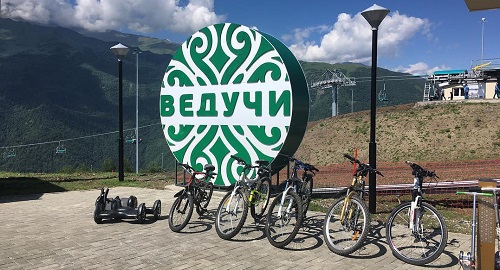 Курорт "Ведучи" 24 июня 2018. Фото предоставлено пресс-службой курорта https://www.instagram.com/p/BkZvJJCFTDU/?taken-by=veduchi.ski Курорт "Ведучи" 24 июня 2018. Фото предоставлено пресс-службой курорта https://www.instagram.com/p/BkZvJJCFTDU/?taken-by=veduchi.ski