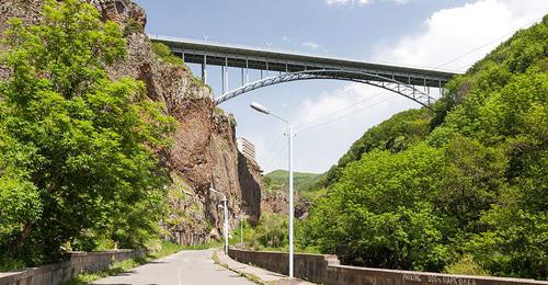 Дорога в Джермук. Фото: Marcin Konsek / Wikimedia Commons Дорога в Джермук. Фото: Marcin Konsek / Wikimedia Commons