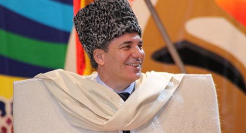 Арсен Каноков в национальном костюме. Фото предоставлено пресс-службой Канокова. vk.com/arsen_kanokov Арсен Каноков в национальном костюме. Фото предоставлено пресс-службой Канокова. vk.com/arsen_kanokov