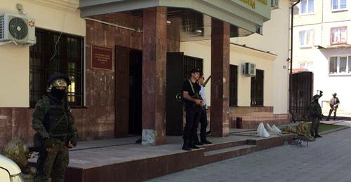 Нальчикский гарнизонный военный суд. Фото: Пресс-служба Нальчикского гарнизонного военного суда http://nalchikskygvs.kbr.sudrf.ru/modules.php?name=press_dep&op=1&did=254 Нальчикский гарнизонный военный суд. Фото: Пресс-служба Нальчикского гарнизонного военного суда http://nalchikskygvs.kbr.sudrf.ru/modules.php?name=press_dep&op=1&did=254