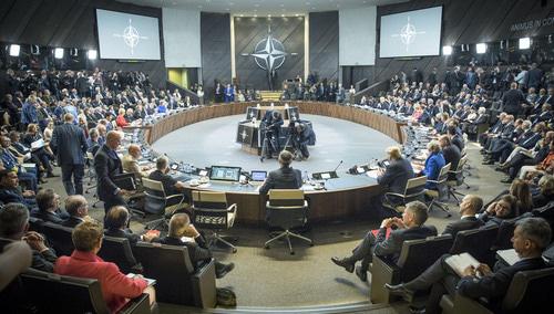 Саммит НАТО в Брюсселе. 11 июля 2018 года. Фото пресс-службы НАТО. https://www.nato.int/cps/en/natohq/news_156840.htm Саммит НАТО в Брюсселе. 11 июля 2018 года. Фото пресс-службы НАТО. https://www.nato.int/cps/en/natohq/news_156840.htm