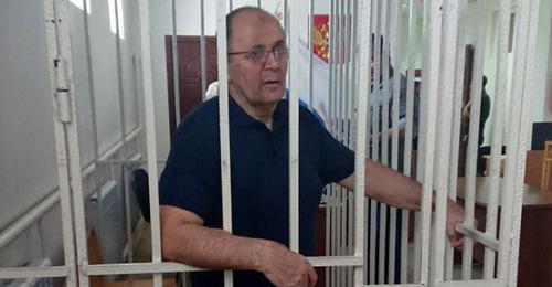Оюб Титиев. Фото: пресс-служба ПЦ "Мемориал" Оюб Титиев. Фото: пресс-служба ПЦ "Мемориал"