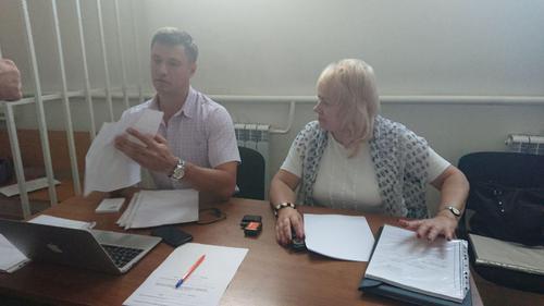 Адвокаты Оюба Титиева в зале судебного заседания. Чечня, 19 июля 2018 года. Фото пресс-службы ПЦ "Мемориал" Адвокаты Оюба Титиева в зале судебного заседания. Чечня, 19 июля 2018 года. Фото пресс-службы ПЦ "Мемориал"