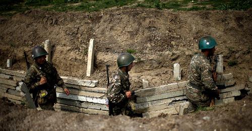 На линии соприкосновения в Нагорном Карабахе. Фото: REUTERS/Staff На линии соприкосновения в Нагорном Карабахе. Фото: REUTERS/Staff