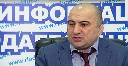Магомед Хизриев. Кадр из видео пользователя
РГВК "Дагестан" https://www.youtube.com/watch?v=IogApGCAx1k Магомед Хизриев. Кадр из видео пользователя
РГВК "Дагестан" https://www.youtube.com/watch?v=IogApGCAx1k