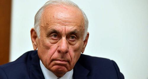 Геннадий Гагулия. Фото © Sputnik / Томас Тхайцук https://sputnik-abkhazia.ru/Abkhazia/20180629/1024342787/premer-abxazii-postavil-neud-upravleniyu-ekonomicheskoj-bezopasnosti.html Геннадий Гагулия. Фото © Sputnik / Томас Тхайцук https://sputnik-abkhazia.ru/Abkhazia/20180629/1024342787/premer-abxazii-postavil-neud-upravleniyu-ekonomicheskoj-bezopasnosti.html