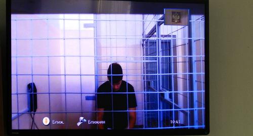 Трансляция заседания суда по делу заместителя руководителя волгоградского регионального штаба "Молодой гвардии "Единой России" Рената Булатова. Фото Татьяны Филимоновой для "Кавказского узла" Трансляция заседания суда по делу заместителя руководителя волгоградского регионального штаба "Молодой гвардии "Единой России" Рената Булатова. Фото Татьяны Филимоновой для "Кавказского узла"