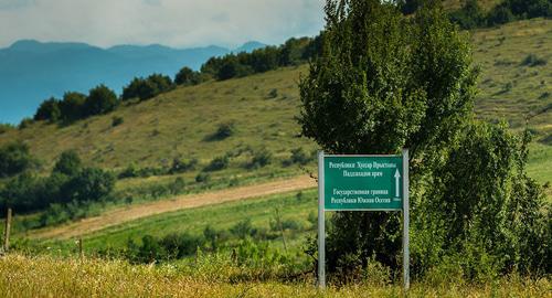 Граница Грузии и Южной Осетии. Фото Наталья Айриян
 https://sputnik-ossetia.ru/South_Ossetia/20180830/7046788.html