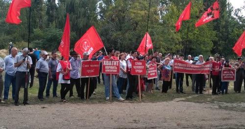 Митинг против пенсионной реформы. Махачкала, 2 сентября 2018 года. Фото Ильяса Капиева для "Кавказского узла" Митинг против пенсионной реформы. Махачкала, 2 сентября 2018 года. Фото Ильяса Капиева для "Кавказского узла"