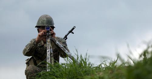 На линии соприкосновения в Нагорном Карабахе. Фото: REUTERS/Staff На линии соприкосновения в Нагорном Карабахе. Фото: REUTERS/Staff