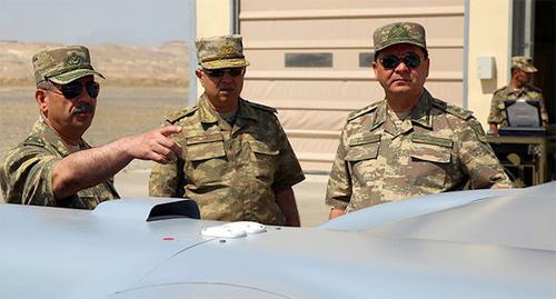 Военнослужащие армии Азербайджана. Фото http://mod.gov.az/ru/foto-arhiv-045/?gid=18830 Военнослужащие армии Азербайджана. Фото http://mod.gov.az/ru/foto-arhiv-045/?gid=18830