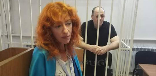 Татьяна Локшина и Оюб Титиев в зале суда. Фото: пресс-служба ПЦ "Мемориал" Татьяна Локшина и Оюб Титиев в зале суда. Фото: пресс-служба ПЦ "Мемориал"