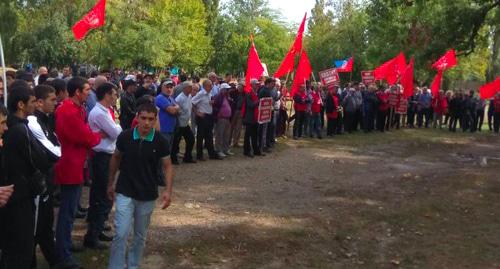 Митинг против пенсионной реформы в Махачкале. 23 сентября 2018 года. Фото предоставлено "Кавказскому узлу" Русланом Луговым Митинг против пенсионной реформы в Махачкале. 23 сентября 2018 года. Фото предоставлено "Кавказскому узлу" Русланом Луговым