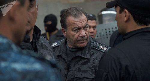 Левон Ераносян. Фото: © Sputnik / Asatur Yesayants
https://ru.armeniasputnik.am/politics/20180925/14671839/byvshij-zamnachalnika-policii-armenii-vyzvan-v-specialnuyu-sledstvennuyu-sluzhbu.html Левон Ераносян. Фото: © Sputnik / Asatur Yesayants
https://ru.armeniasputnik.am/politics/20180925/14671839/byvshij-zamnachalnika-policii-armenii-vyzvan-v-specialnuyu-sledstvennuyu-sluzhbu.html