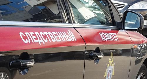 Надпись на борту автомобиля "следственный комитет". Фото Нины Тумановой для "Кавказского узла" Надпись на борту автомобиля "следственный комитет". Фото Нины Тумановой для "Кавказского узла"