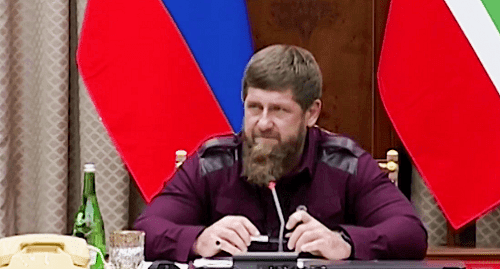 Рамзан Кадыров говорит о митингах в Магасе на расширенном совещании с руководителями министерств и ведомств Чечни. Кадр сюжета ЧГТРК "Грозный". https://www.youtube.com/watch?v=Wy3Q0cVqCZA Рамзан Кадыров говорит о митингах в Магасе на расширенном совещании с руководителями министерств и ведомств Чечни. Кадр сюжета ЧГТРК "Грозный". https://www.youtube.com/watch?v=Wy3Q0cVqCZA
