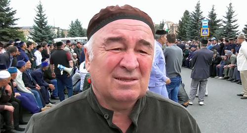 Председатель регионального общественного движения «Советов тейпов ингушского народа» Малсаг Ужахов.. Фото: Кадр видео Совет тейпов ингушского народа
https://www.youtube.com/watch?v=MP8DuZa47aQ Председатель регионального общественного движения «Советов тейпов ингушского народа» Малсаг Ужахов.. Фото: Кадр видео Совет тейпов ингушского народа
https://www.youtube.com/watch?v=MP8DuZa47aQ