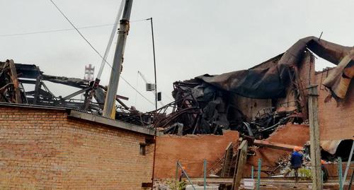 Пожар на заводе "Электроцинк". Владикавказ, 22 октября 2018 г. Фото Эммы Марзоевой для "Кавказского узла" Пожар на заводе "Электроцинк". Владикавказ, 22 октября 2018 г. Фото Эммы Марзоевой для "Кавказского узла"