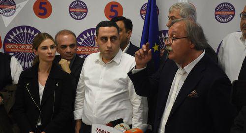 Григол Вашадзе (справа). © Sputnik / Denis Aslanov https://sputnik-georgia.ru/election-2018/20181028/242713145/Nikogda-ne-govori-nikogda-Vashadze-vs-Zurabishvili.html Григол Вашадзе (справа). © Sputnik / Denis Aslanov https://sputnik-georgia.ru/election-2018/20181028/242713145/Nikogda-ne-govori-nikogda-Vashadze-vs-Zurabishvili.html