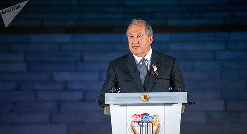 Президент Армении Армен Саргсян. Фото Sputnik / Aram Nersesyan
https://ru.armeniasputnik.am/politics/20181101/15449433/Armen-Sarkisyan-podpisal-ukaz-o-rospuske-parlamenta-Armenii-i-novykh-vyborakh.html Президент Армении Армен Саргсян. Фото Sputnik / Aram Nersesyan
https://ru.armeniasputnik.am/politics/20181101/15449433/Armen-Sarkisyan-podpisal-ukaz-o-rospuske-parlamenta-Armenii-i-novykh-vyborakh.html