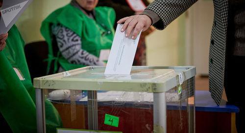Выборы в Грузии. Фото Sputnik / Alexander Imedashvili
https://sputnik-georgia.ru/election-2018/20181029/242729176/Kak-proshli-vybory-v-Gruzii---otsenka-nablyudateley-OBSE-PASE-i-drugikh-organizatsiy.html Выборы в Грузии. Фото Sputnik / Alexander Imedashvili
https://sputnik-georgia.ru/election-2018/20181029/242729176/Kak-proshli-vybory-v-Gruzii---otsenka-nablyudateley-OBSE-PASE-i-drugikh-organizatsiy.html