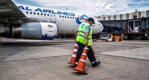 Аэропорт Сочи. Фото: пресс-служба "Базел Аэро", http://aer.aero/press-center/photo/mezhdunarodnyy-aeroport-sochi/ Аэропорт Сочи. Фото: пресс-служба "Базел Аэро", http://aer.aero/press-center/photo/mezhdunarodnyy-aeroport-sochi/