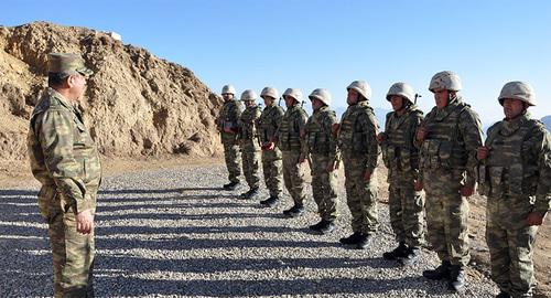 Построение в войсках Азербайджана. Фото https://mod.gov.az/ru/foto-arhiv-045/?gid=24733 Построение в войсках Азербайджана. Фото https://mod.gov.az/ru/foto-arhiv-045/?gid=24733
