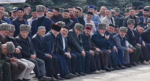 Участники митинга в Магасе. Октябрь 2018 г. Фото Якуба Гогиева для "Кавказского узла" Участники митинга в Магасе. Октябрь 2018 г. Фото Якуба Гогиева для "Кавказского узла"