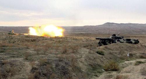 Азербайджанские военные на учениях. Ноябрь 2018 года. Фото Минобороны Азербайджана. https://mod.gov.az/ru/news/v-ramkah-kshvi-vojska-nahchyvanskogo-garnizona-uspeshno-proveli-etap-s-boevoj-strelboj-video-24912.html Азербайджанские военные на учениях. Ноябрь 2018 года. Фото Минобороны Азербайджана. https://mod.gov.az/ru/news/v-ramkah-kshvi-vojska-nahchyvanskogo-garnizona-uspeshno-proveli-etap-s-boevoj-strelboj-video-24912.html