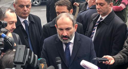 Никол Пашинян. Фото Sputnik / Aram Nersesyan ,
https://ru.armeniasputnik.am/politics/20181128/15911833/pashinyan-prokommentiroval-vopros-vozvrashcheniya-iz-azerbajdzhana-karena-kazaryana.html Никол Пашинян. Фото Sputnik / Aram Nersesyan ,
https://ru.armeniasputnik.am/politics/20181128/15911833/pashinyan-prokommentiroval-vopros-vozvrashcheniya-iz-azerbajdzhana-karena-kazaryana.html