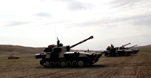 Учения азербайджанских войск. Ноябрь 2018 года. Фото пресс-службы Минобороны Азербайджана. https://mod.gov.az/ru/news/provodyatsya-komandirskie-sbory-s-artilleristami-25036.html Учения азербайджанских войск. Ноябрь 2018 года. Фото пресс-службы Минобороны Азербайджана. https://mod.gov.az/ru/news/provodyatsya-komandirskie-sbory-s-artilleristami-25036.html