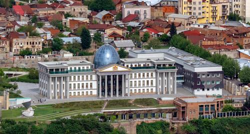 Президентский дворец в Тбилиси. Фото: Alexxx1979, https://commons.wikimedia.org/w/index.php?curid=37502004 Президентский дворец в Тбилиси. Фото: Alexxx1979, https://commons.wikimedia.org/w/index.php?curid=37502004
