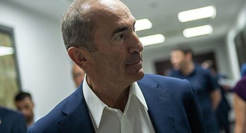 Роберт Кочарян. Фото © Sputnik / Asatur Yesayants
https://ru.armeniasputnik.am/politics/20180831/14155687/robert-kocharyan-nazval-ugolovnoe-delo-protiv-nego-yuridicheskim-musorom.html Роберт Кочарян. Фото © Sputnik / Asatur Yesayants
https://ru.armeniasputnik.am/politics/20180831/14155687/robert-kocharyan-nazval-ugolovnoe-delo-protiv-nego-yuridicheskim-musorom.html