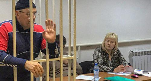 Оюб Титиев в зале суда. Фото Патимат Махмудовой для "Кавказского узла" Оюб Титиев в зале суда. Фото Патимат Махмудовой для "Кавказского узла"