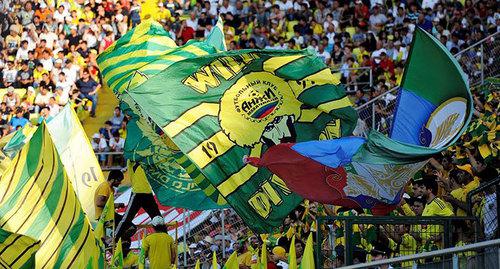 Флаги ФК "Анжи". Фото http://www.fc-anji.ru/news/ru/club_news/bileti_na_match_so_spartakom041218/ Флаги ФК "Анжи". Фото http://www.fc-anji.ru/news/ru/club_news/bileti_na_match_so_spartakom041218/