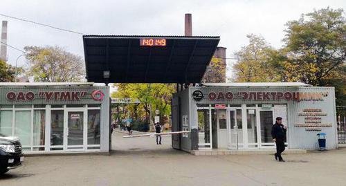 Проходная завода "Электроцинк". Фото Эммы Марзоевой для "Кавказского узла" Проходная завода "Электроцинк". Фото Эммы Марзоевой для "Кавказского узла"