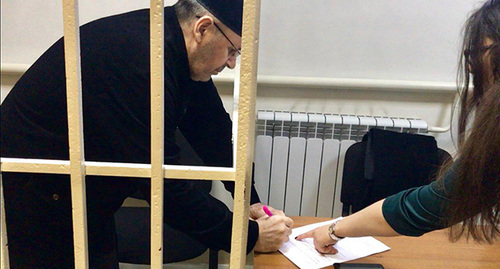 Оюб Титиев в суде. Фото Патимат Махмудовой для "Кавказского узла". Оюб Титиев в суде. Фото Патимат Махмудовой для "Кавказского узла".