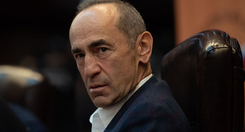 Роберт Кочарян. Фото: Sputnik/Asatur Yesayants https://ru.armeniasputnik.am/politics/20181226/16451419/robert-kocharyan-vstretit-novyj-god-doma-otvechaet-zashchita-ehks-prezidenta-armenia.html Роберт Кочарян. Фото: Sputnik/Asatur Yesayants https://ru.armeniasputnik.am/politics/20181226/16451419/robert-kocharyan-vstretit-novyj-god-doma-otvechaet-zashchita-ehks-prezidenta-armenia.html