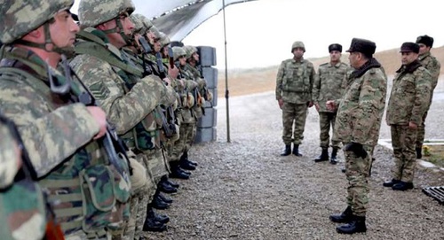 Военные азербайджанской армии. Фото: пресс-служба Минобороны Азербайджана https://mod.gov.az/ru/news/rukovodstvo-ministerstva-oborony-nahoditsya-v-prifrontovoj-zone-video-25326.html Военные азербайджанской армии. Фото: пресс-служба Минобороны Азербайджана https://mod.gov.az/ru/news/rukovodstvo-ministerstva-oborony-nahoditsya-v-prifrontovoj-zone-video-25326.html