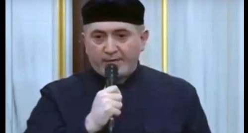 Ибрагим Белхароев. Кадр видео 
Дауд Полонкоев https://www.youtube.com/watch?time_continue=16&v=KKM_AkJuetM
