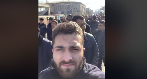 Противники Манвела Григоряна возобновили акции протеста. Кадр из видео с личной страницы Jivan Abrahamyan https://www.facebook.com/sakhkalyan/videos/2084770531566192/ Противники Манвела Григоряна возобновили акции протеста. Кадр из видео с личной страницы Jivan Abrahamyan https://www.facebook.com/sakhkalyan/videos/2084770531566192/