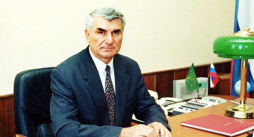 Джаримов Аслан Алиевич Фото http://adygeya-republic.fama.press/pervyj_prezident_adygei_-_dzharimov_aslan_alievich Джаримов Аслан Алиевич Фото http://adygeya-republic.fama.press/pervyj_prezident_adygei_-_dzharimov_aslan_alievich