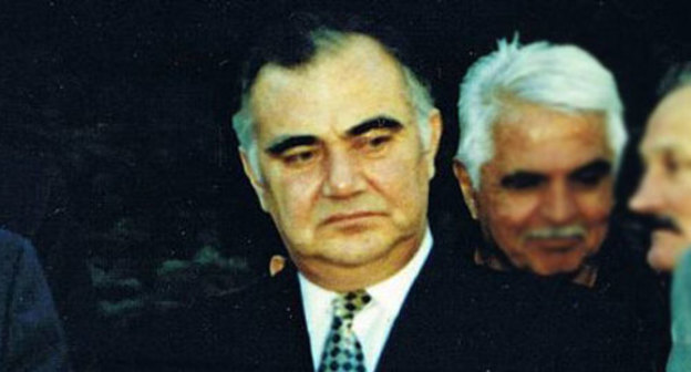 Коков Валерий Мухамедович Фото ALDOR46 https://ru.wikipedia.org/wiki/Коков,_Валерий_Мухамедович Коков Валерий Мухамедович Фото ALDOR46 https://ru.wikipedia.org/wiki/Коков,_Валерий_Мухамедович