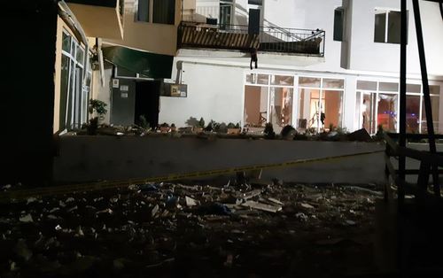 Взрыв в Тбилиси 16 января 2018 года. © Sputnik / Shota Nozadze
Читать далее: https://sputnik-georgia.ru/incidents/20190116/243928926/Vzryv-v-Tbilisi-postradavshiy-rebenok-pri-smerti-.html Взрыв в Тбилиси 16 января 2018 года. © Sputnik / Shota Nozadze
Читать далее: https://sputnik-georgia.ru/incidents/20190116/243928926/Vzryv-v-Tbilisi-postradavshiy-rebenok-pri-smerti-.html