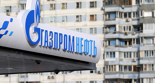 Логотип "Газпрома" на фоне жилого дома. Фото: REUTERS/Maxim Shemetov Логотип "Газпрома" на фоне жилого дома. Фото: REUTERS/Maxim Shemetov
