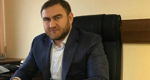 Представитель Карачаево-Черкесии в Совете Федерации Рауф Арашуков. Фото https://ru.wikipedia.org/wiki/Арашуков,_Рауф_Раулевич#/media/File:Rauf_Arashukov.jpg Представитель Карачаево-Черкесии в Совете Федерации Рауф Арашуков. Фото https://ru.wikipedia.org/wiki/Арашуков,_Рауф_Раулевич#/media/File:Rauf_Arashukov.jpg