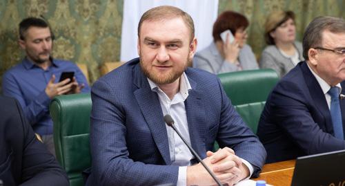 Рауф Арашуков. фото http://council.gov.ru/events/news/100988/ Рауф Арашуков. фото http://council.gov.ru/events/news/100988/