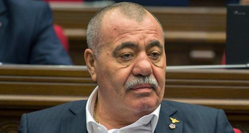Манвел Григорян. Фото © Sputnik / Asatur Yesayants https://ru.armeniasputnik.am/politics/20181212/16202709/Sud-ostavil-opalnogo-generala-Manvela-Grigoryana-pod-strazhe.html Манвел Григорян. Фото © Sputnik / Asatur Yesayants https://ru.armeniasputnik.am/politics/20181212/16202709/Sud-ostavil-opalnogo-generala-Manvela-Grigoryana-pod-strazhe.html