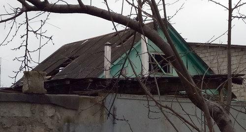 Дом по улице Братьев Кардановых в Нальчике после спецоперации. Фото Людмилы Маратовой для "Кавказского узла" Дом по улице Братьев Кардановых в Нальчике после спецоперации. Фото Людмилы Маратовой для "Кавказского узла"